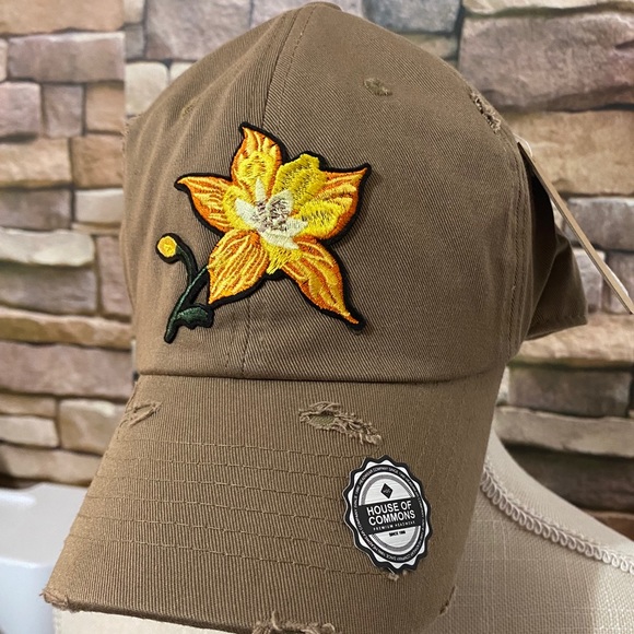 Flower Hats - Picture 1 of 1